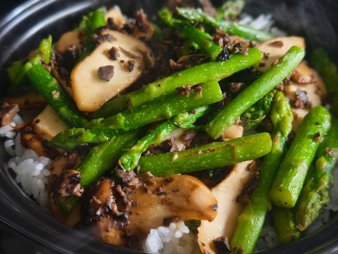 黑松露煲仔饭