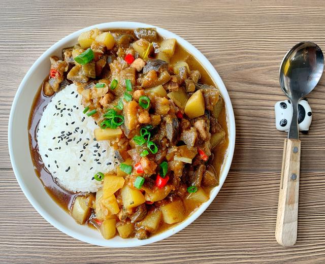 【茄子土豆烩饭】可以承包你一整锅白米饭🍚的做法