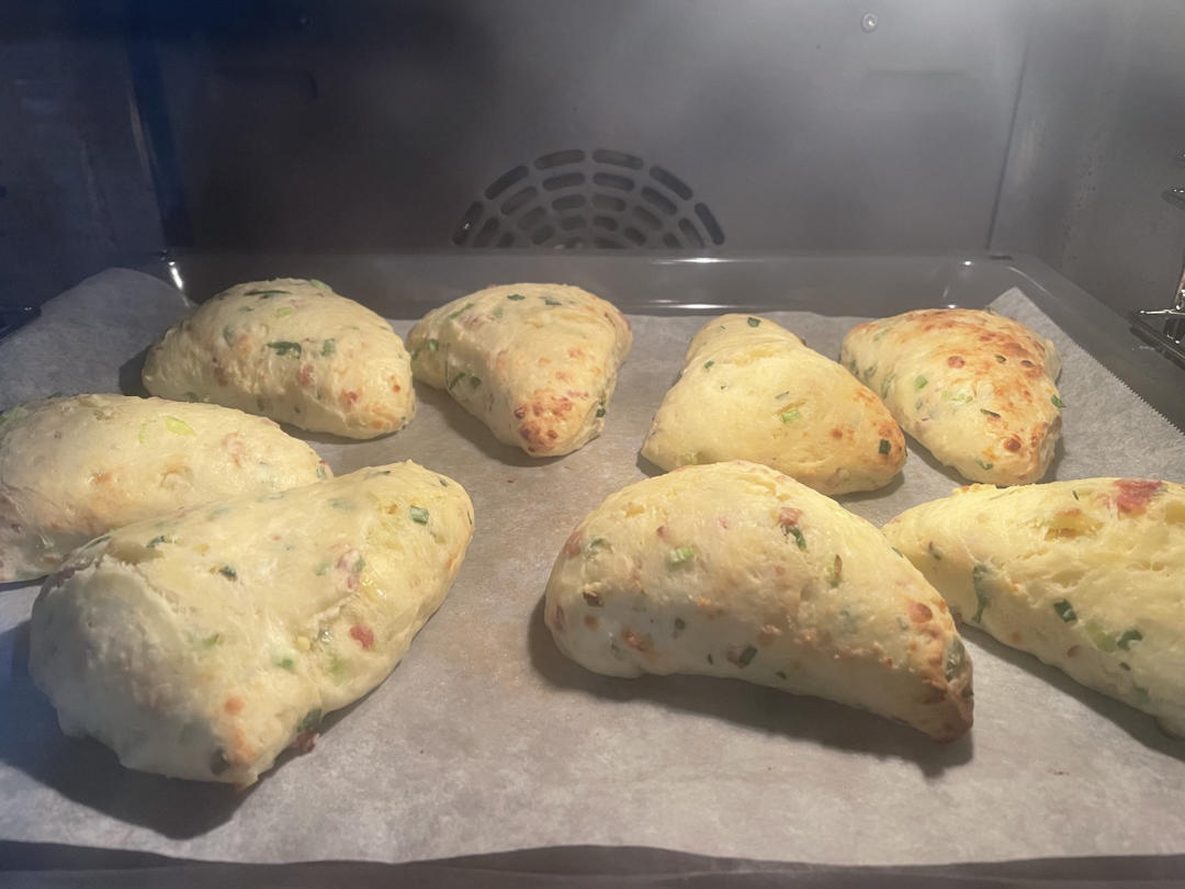 超级好吃的咸味司康Savoury Scones