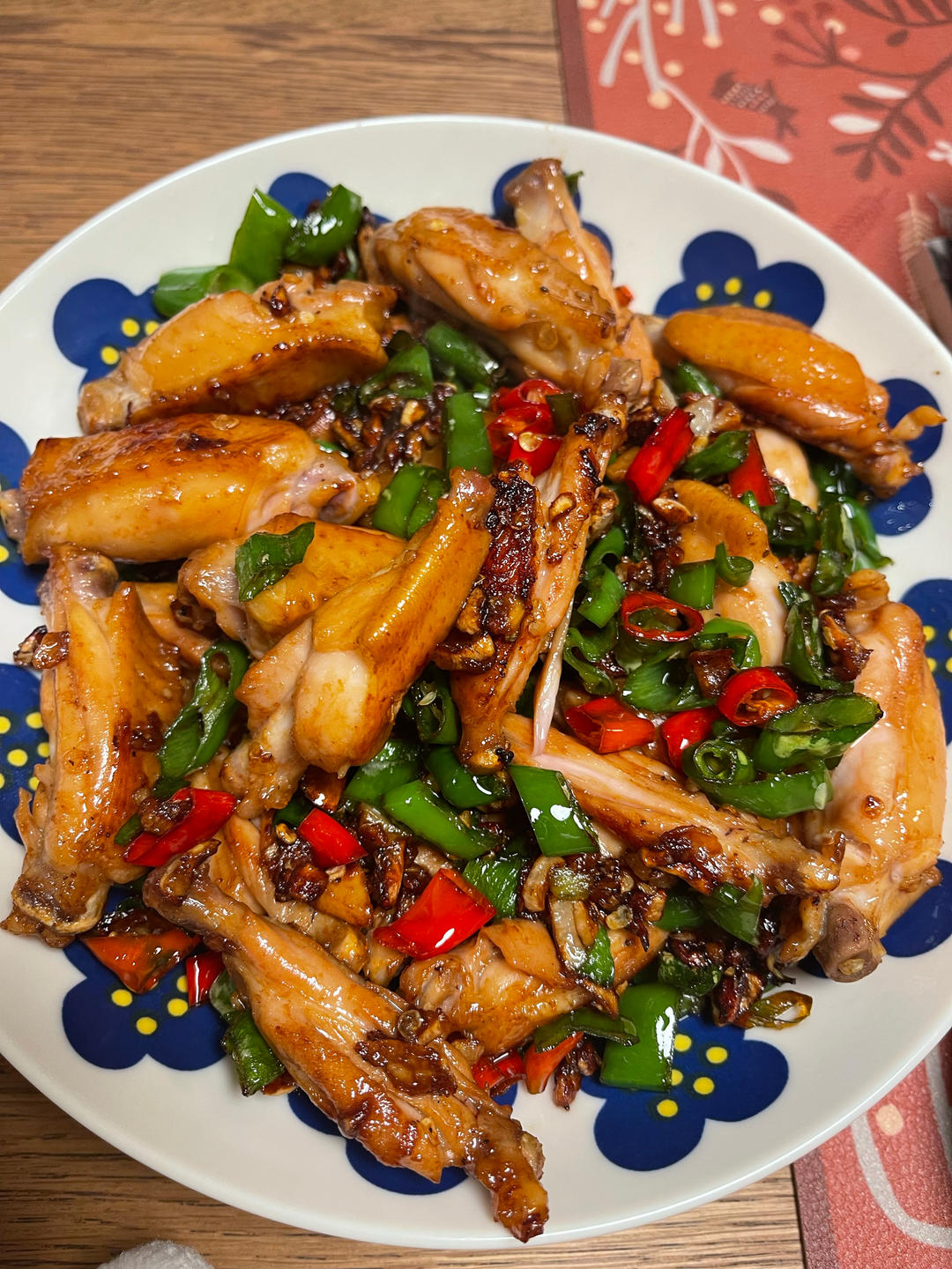 蒜香鸡翅，这才是鸡翅最好吃的做法