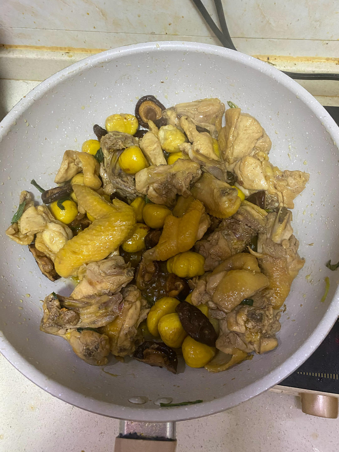 栗子焖鸡￨汁浓味郁、软糯入味