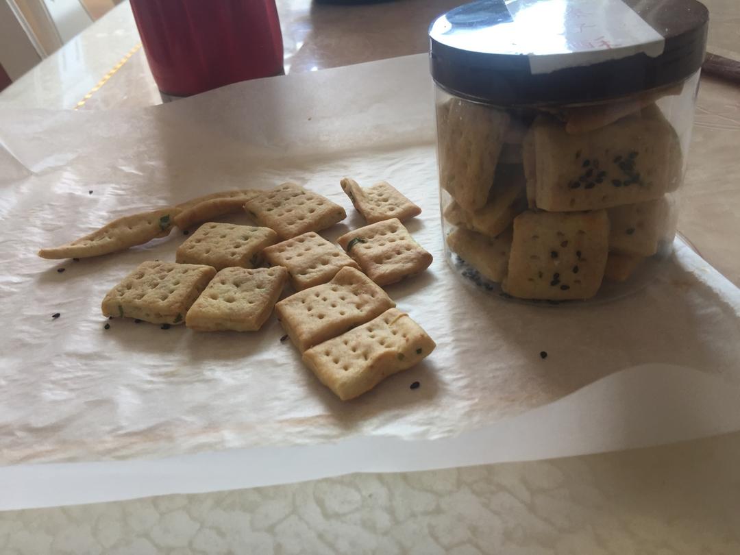 无糖香葱苏打咸饼干