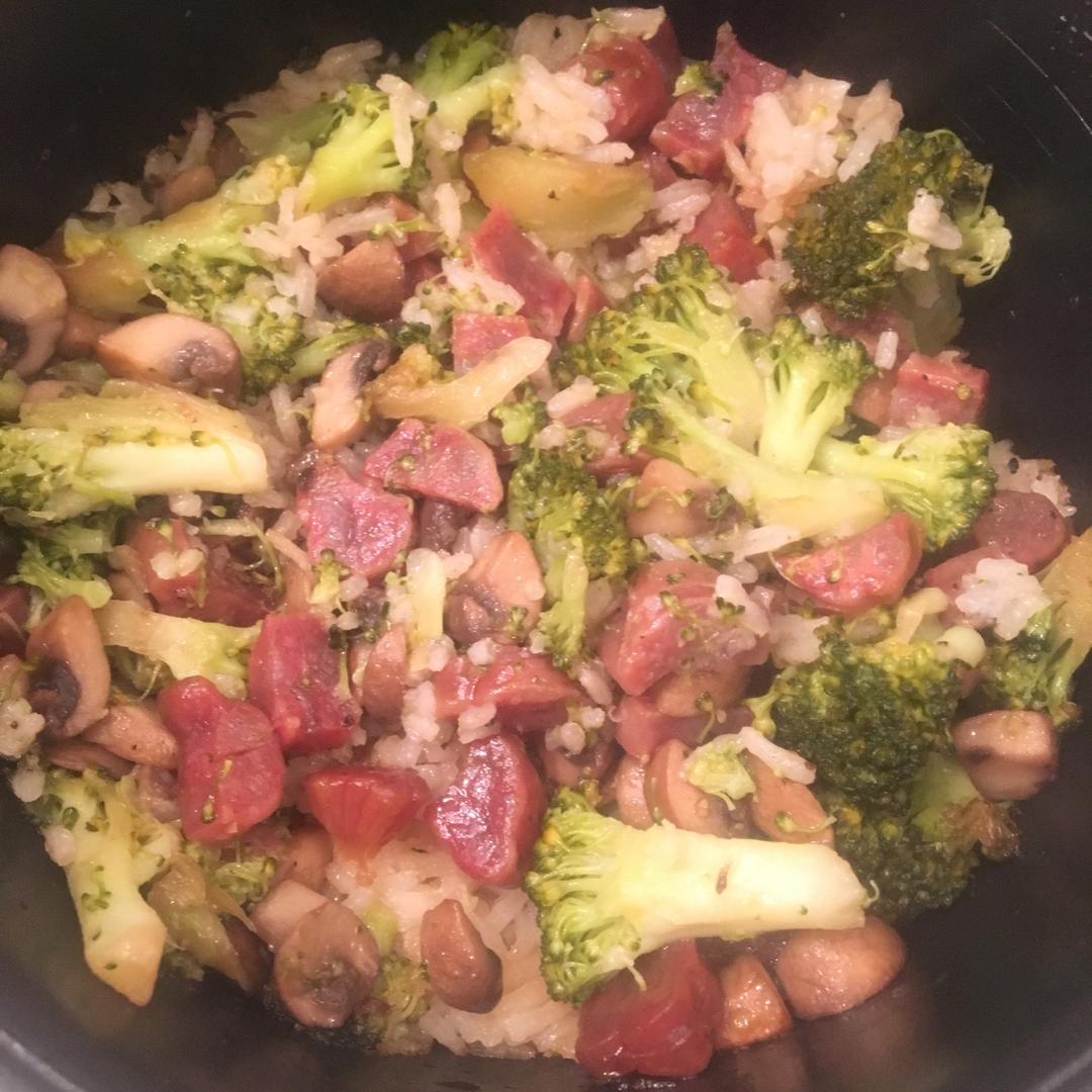 电饭锅版香菇腊肠饭