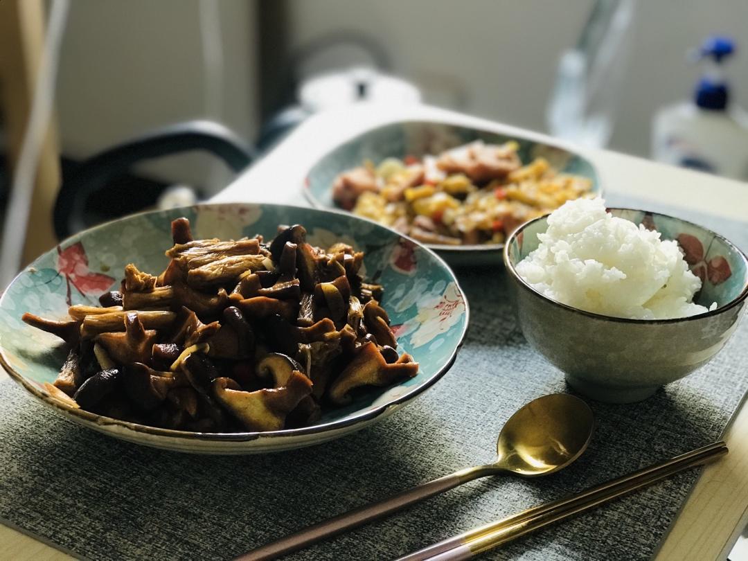 腐竹烧香菇
