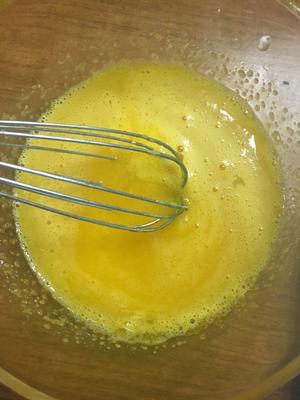 戚风蛋糕卷（抹茶红豆&蛋黄酱肉松）的做法 步骤3