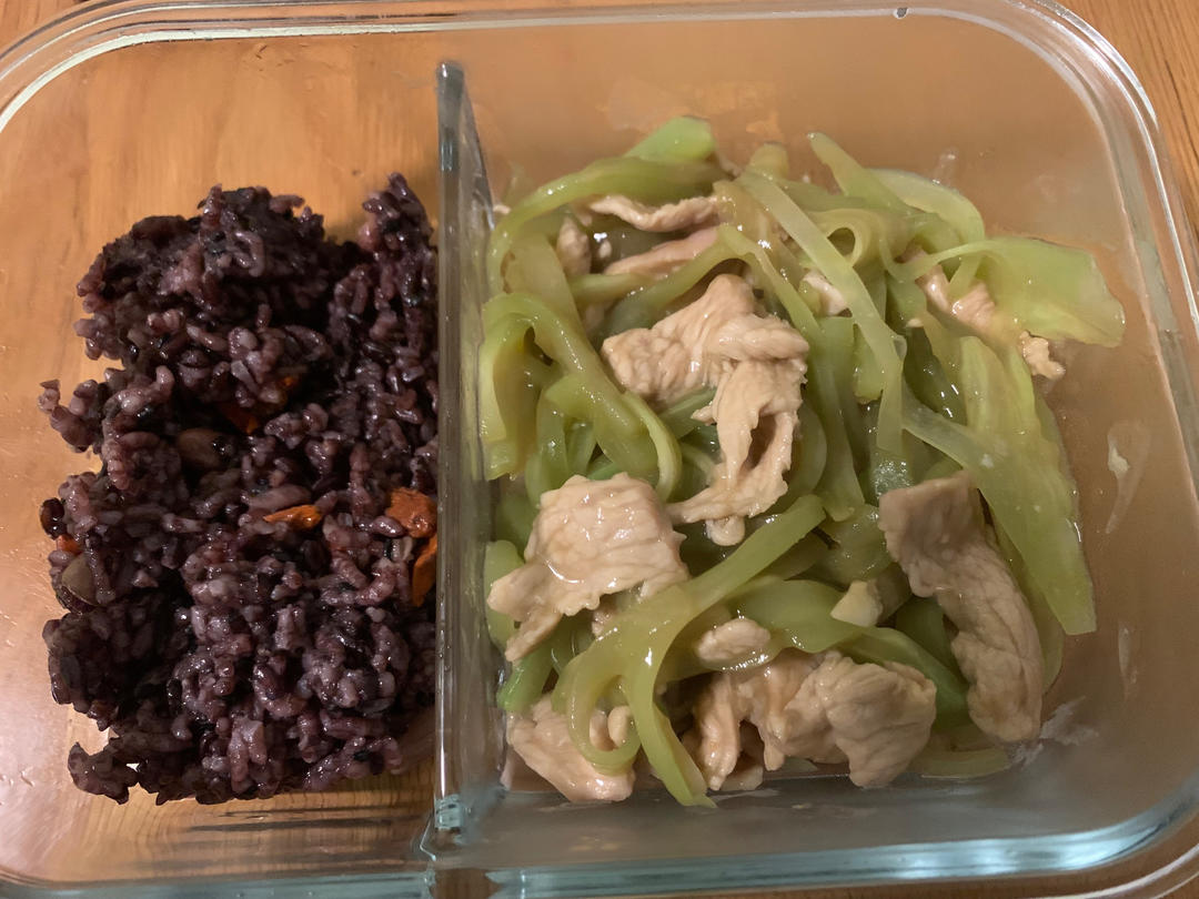 莴笋丝炒肉