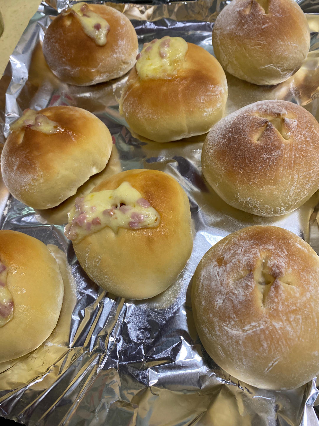(超好吃的咸口面包）爆浆培根芝士面包