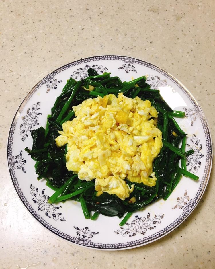 麻油蒜蓉菠菜铺蛋