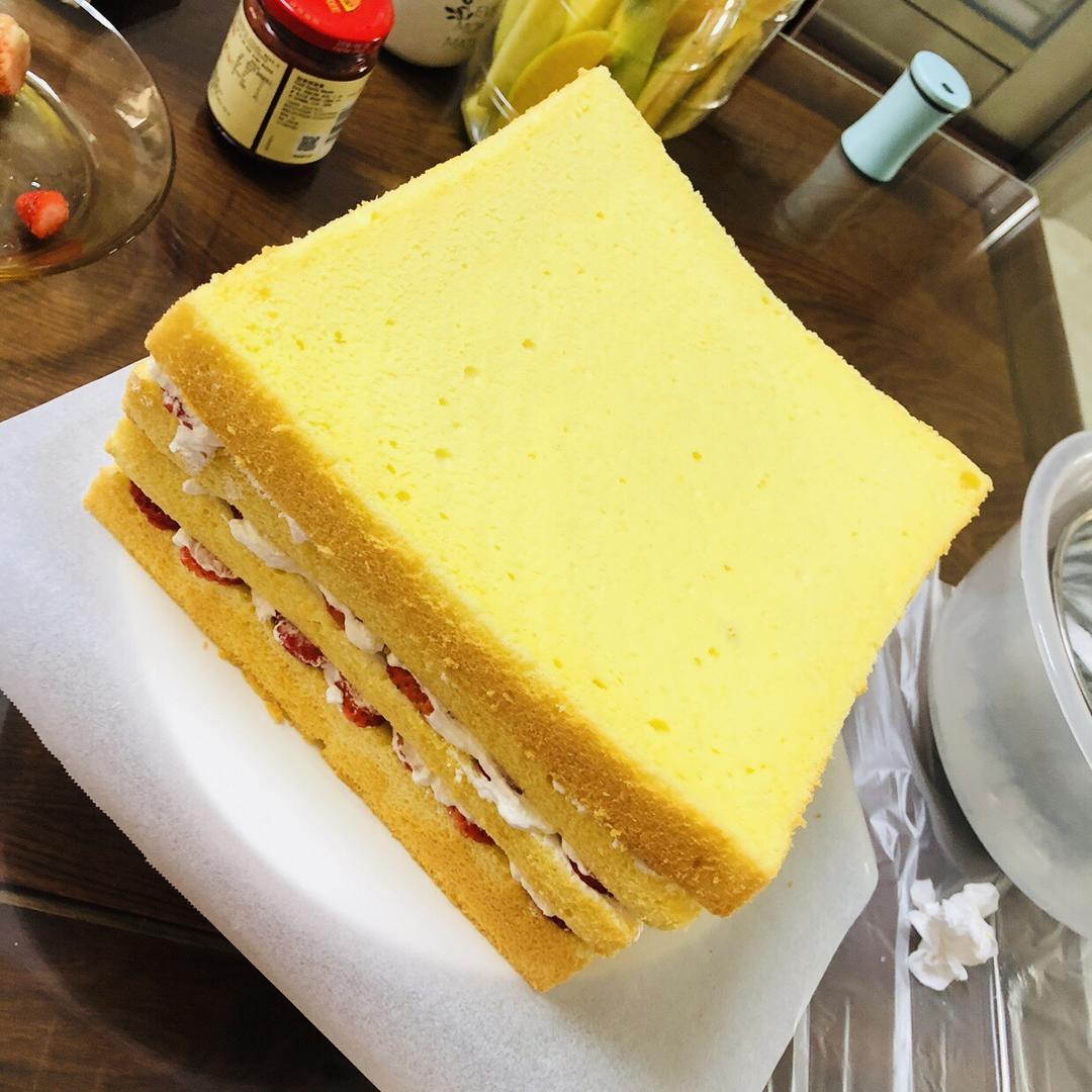 zoeting做的超详细8寸方形戚风蛋糕(三能12英寸正方形硬模)