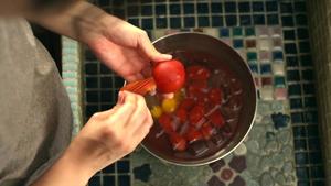 《小森林》· 番茄罐头的做法 步骤3