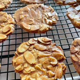 一个烤箱、一双巧手就可以完成嘎嘣脆的《杏仁瓦片》饼干，日常消耗蛋白神奇配方！！
