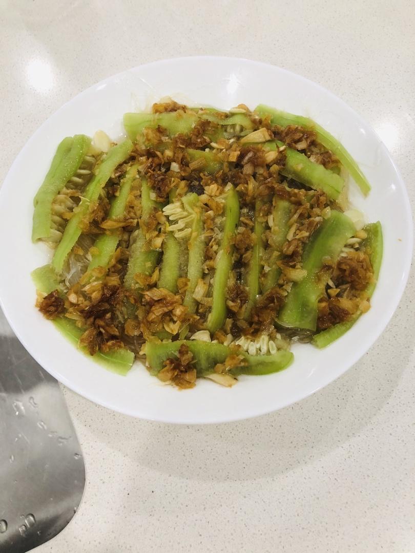 蒜蓉粉丝蒸胜瓜（丝瓜）