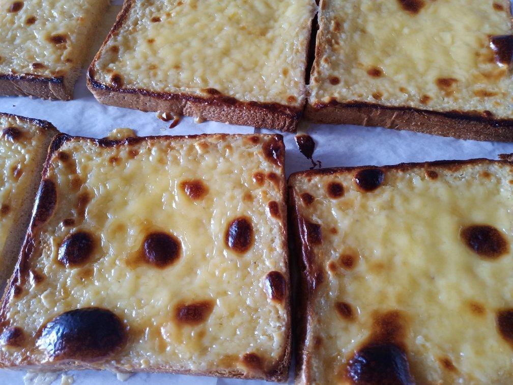 减脂版岩烧乳酪面包片