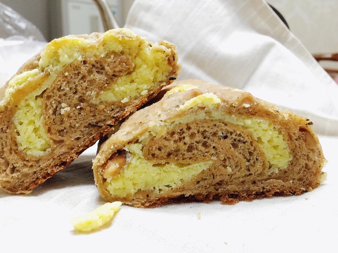 果料满满-红茶蔓越莓核桃面包