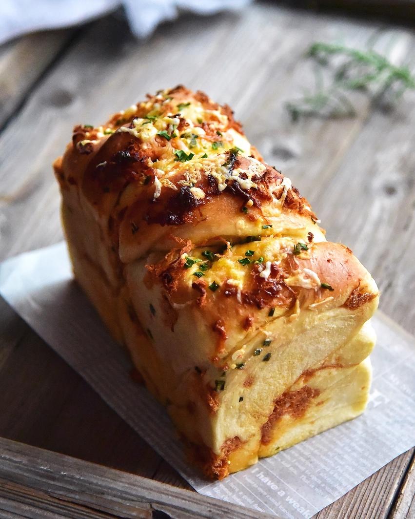 香葱肉松手撕吐司