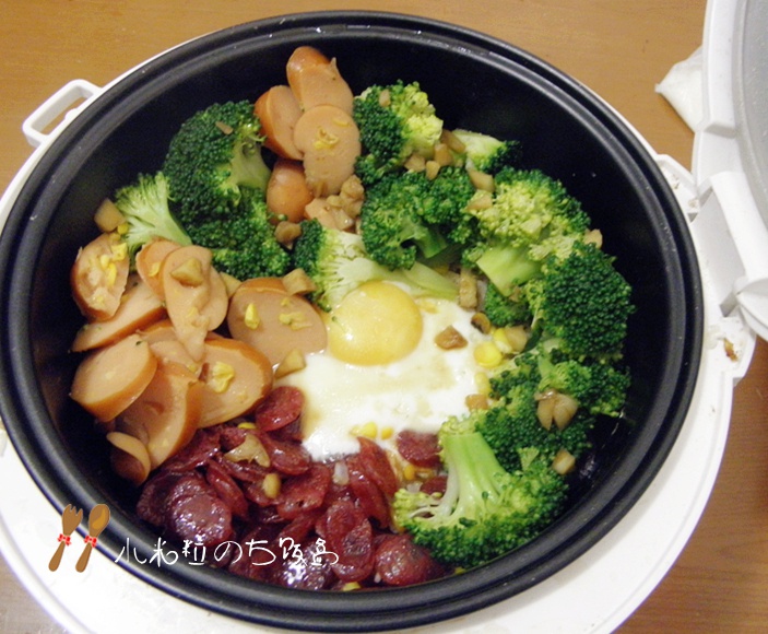电饭锅版腊肠煲仔饭