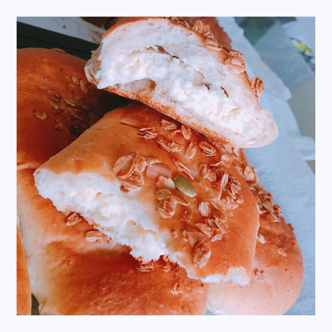 全麦杂粮乳酪面包