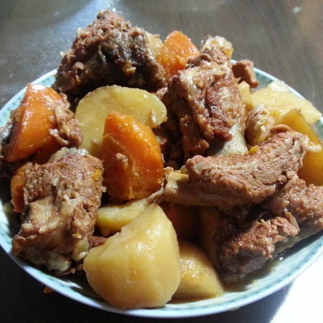 胡萝卜土豆炖排骨