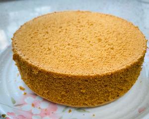 一个只有黄豆粉的6寸黄豆戚风蛋糕（自制黄豆粉）的做法 步骤11