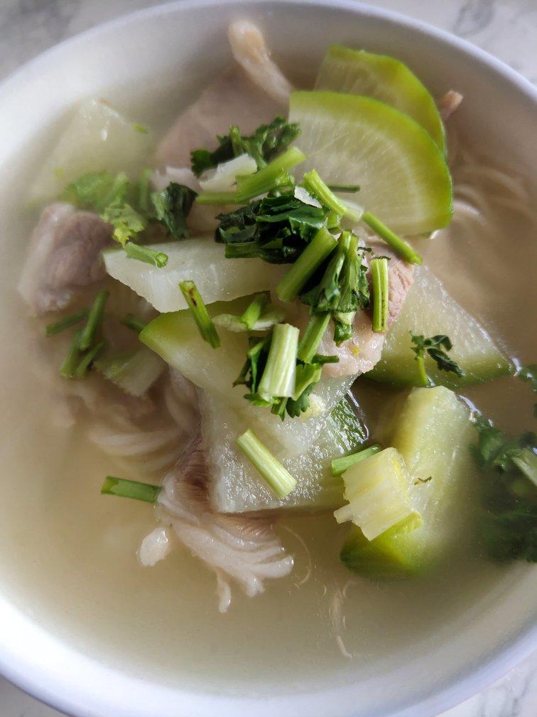 清炖羊肉汤