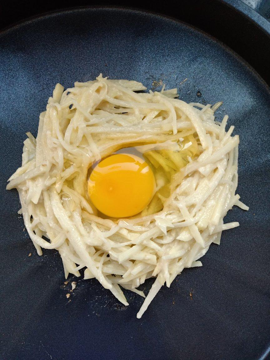 鸟巢土豆饼
