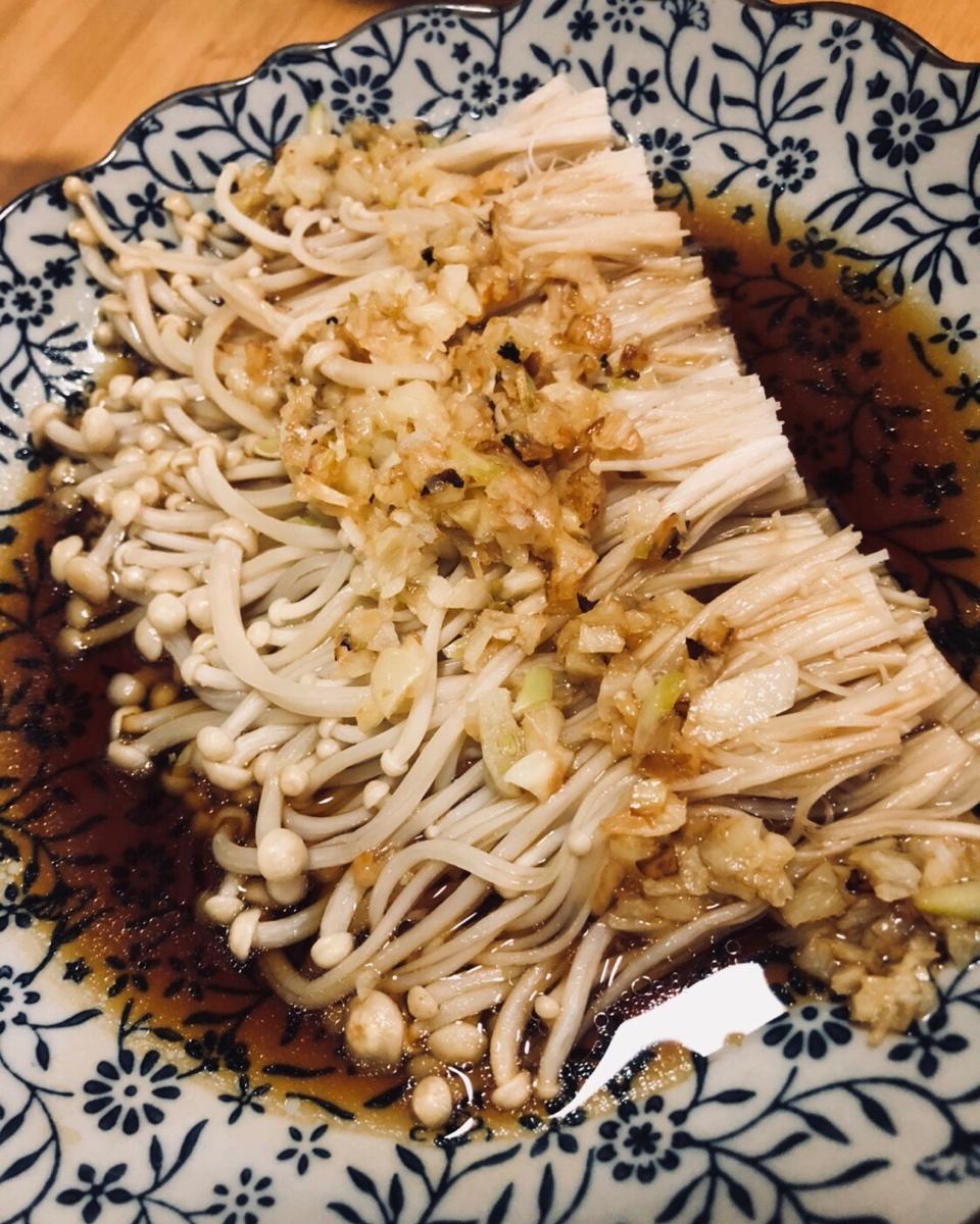 蒜蓉蒸金针菇