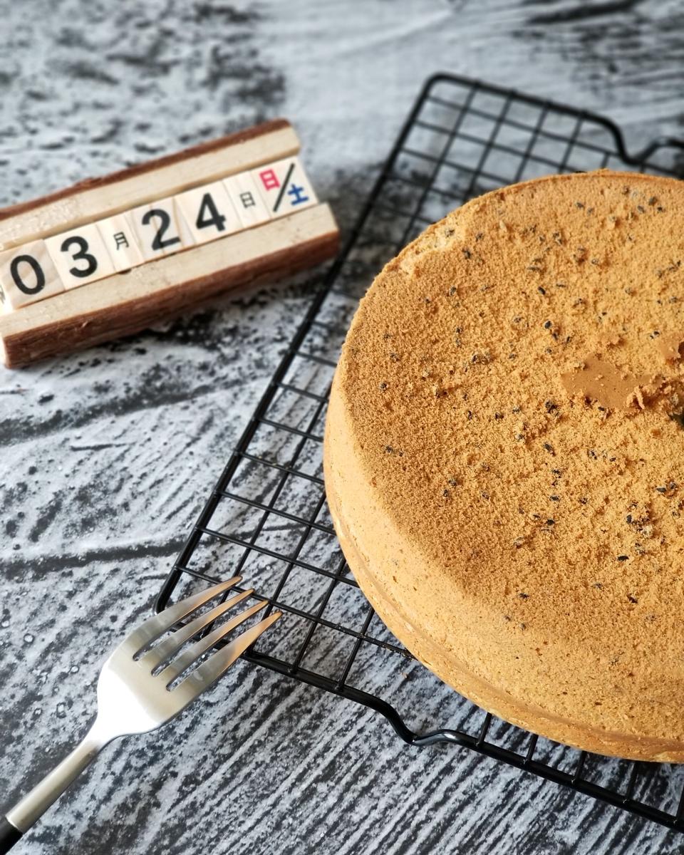 黑芝麻养生戚风蛋糕