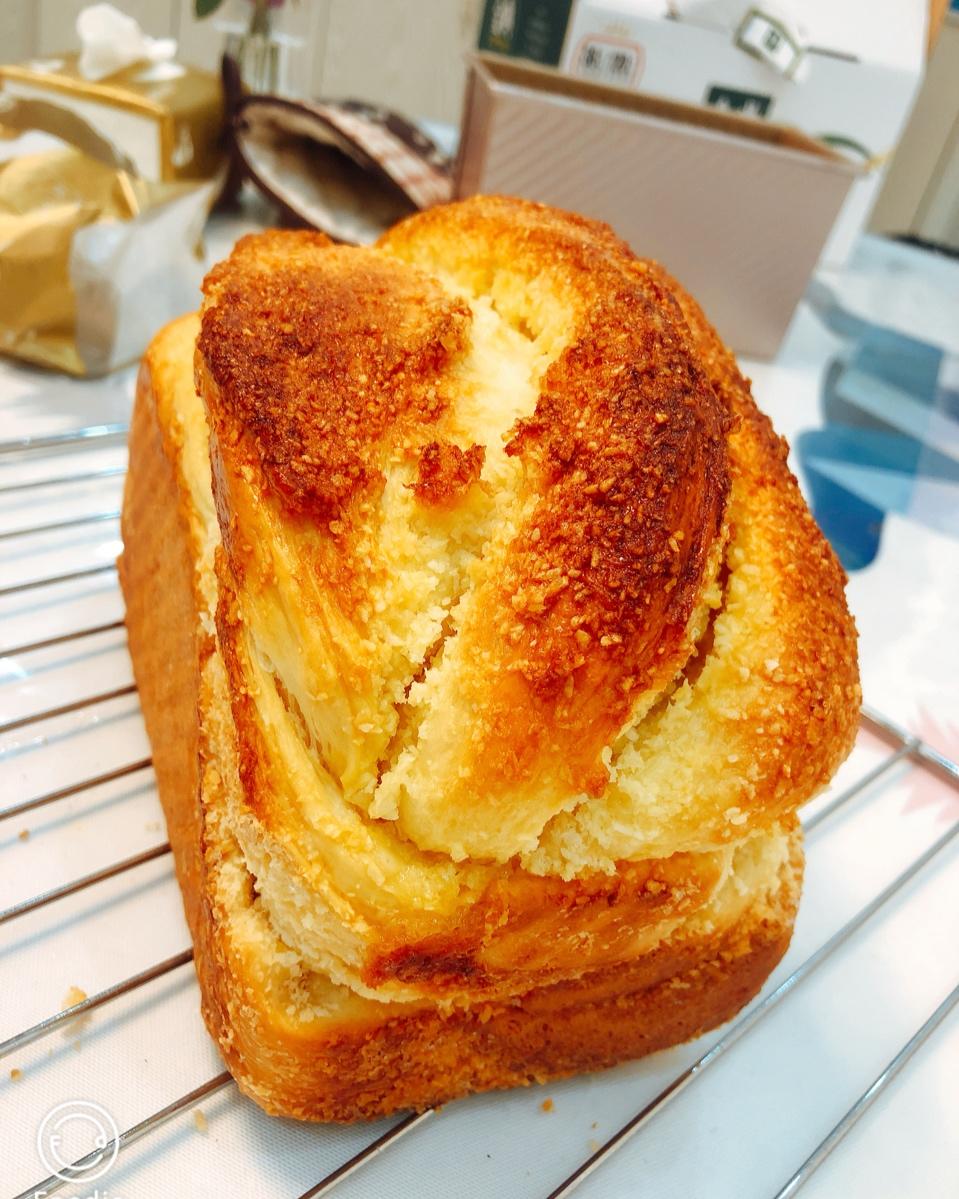 椰蓉吐司面包 Coconut Loaf