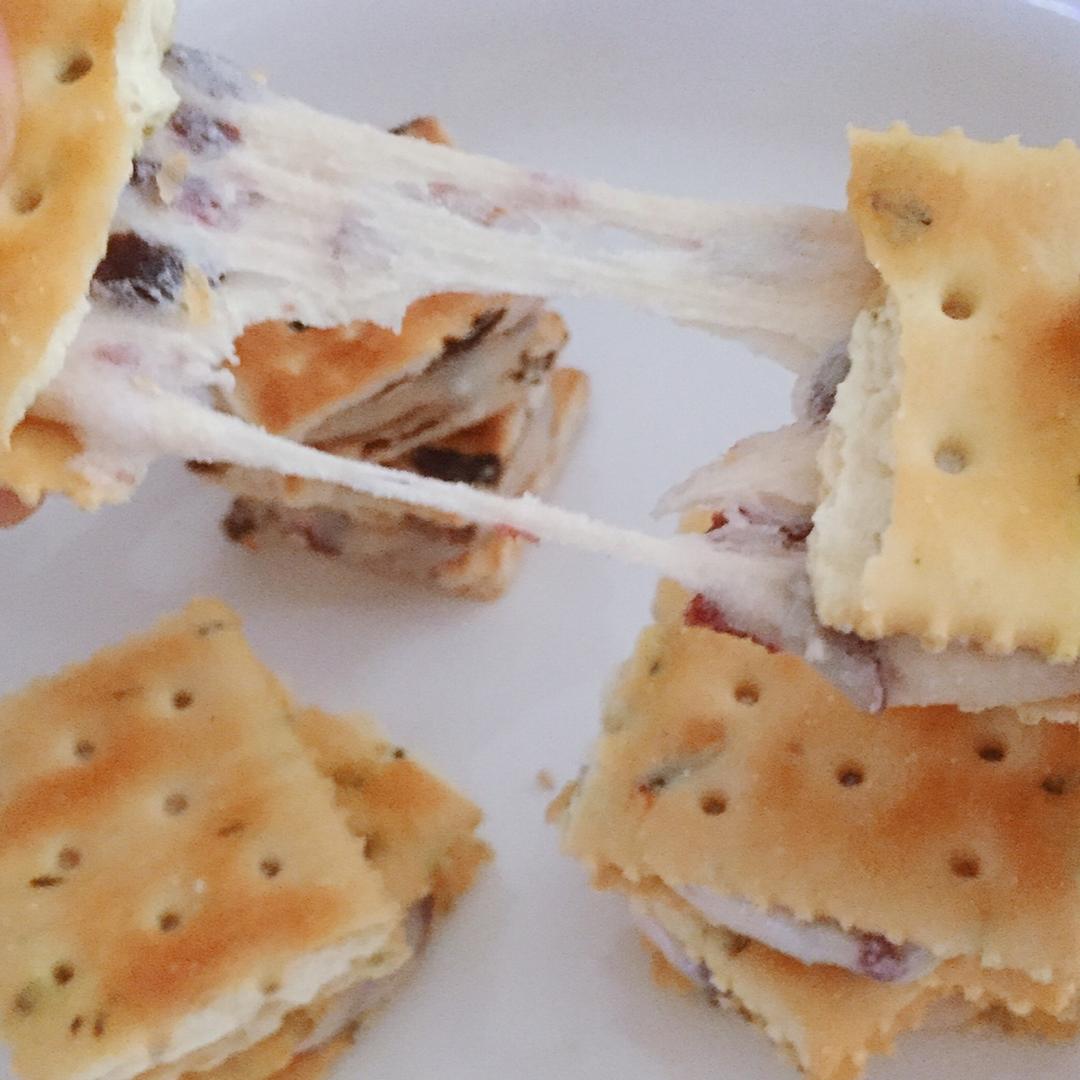 蔓越梅牛轧糖饼干（快手棉花糖苏打饼干版）