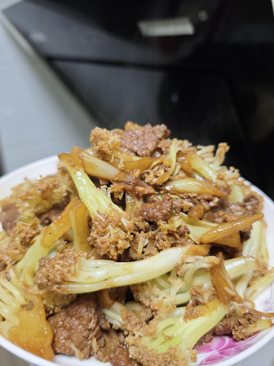 干煸菜花（花菜炒肉）