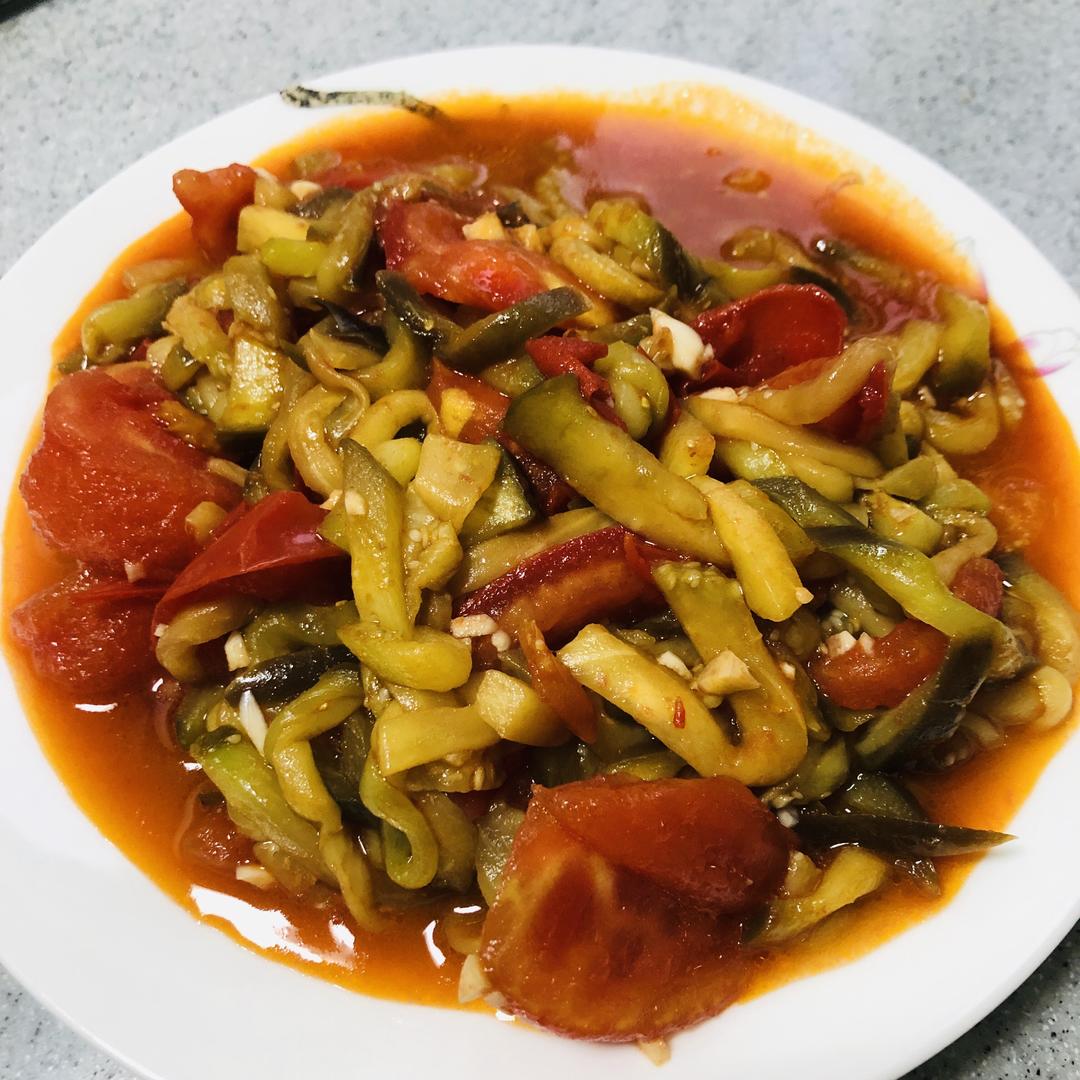 西红柿炒茄丝的做法