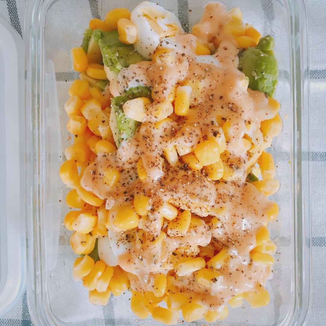 早餐之牛油果鸡蛋沙拉