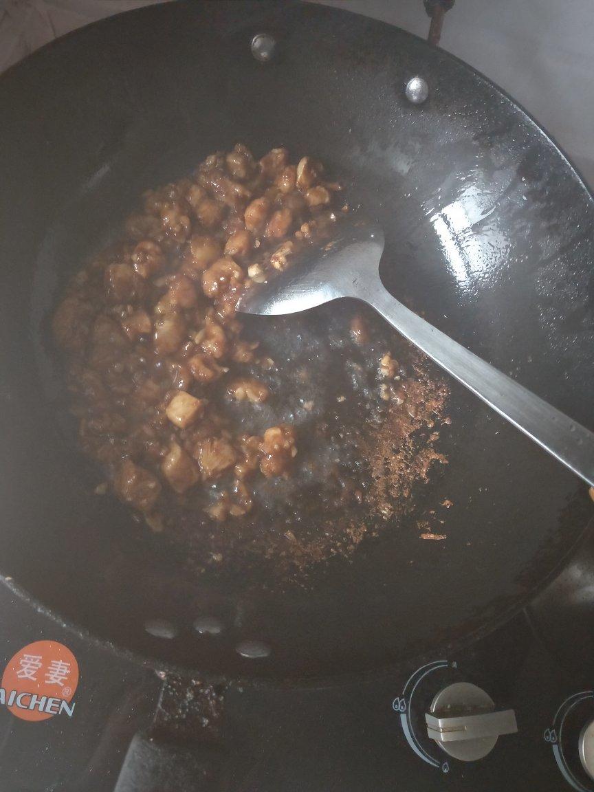 鸡肉盖浇饭