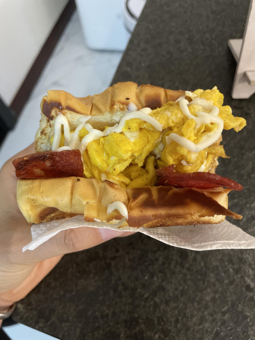 韩国街头美食-蒜香黄油厚吐司三明治