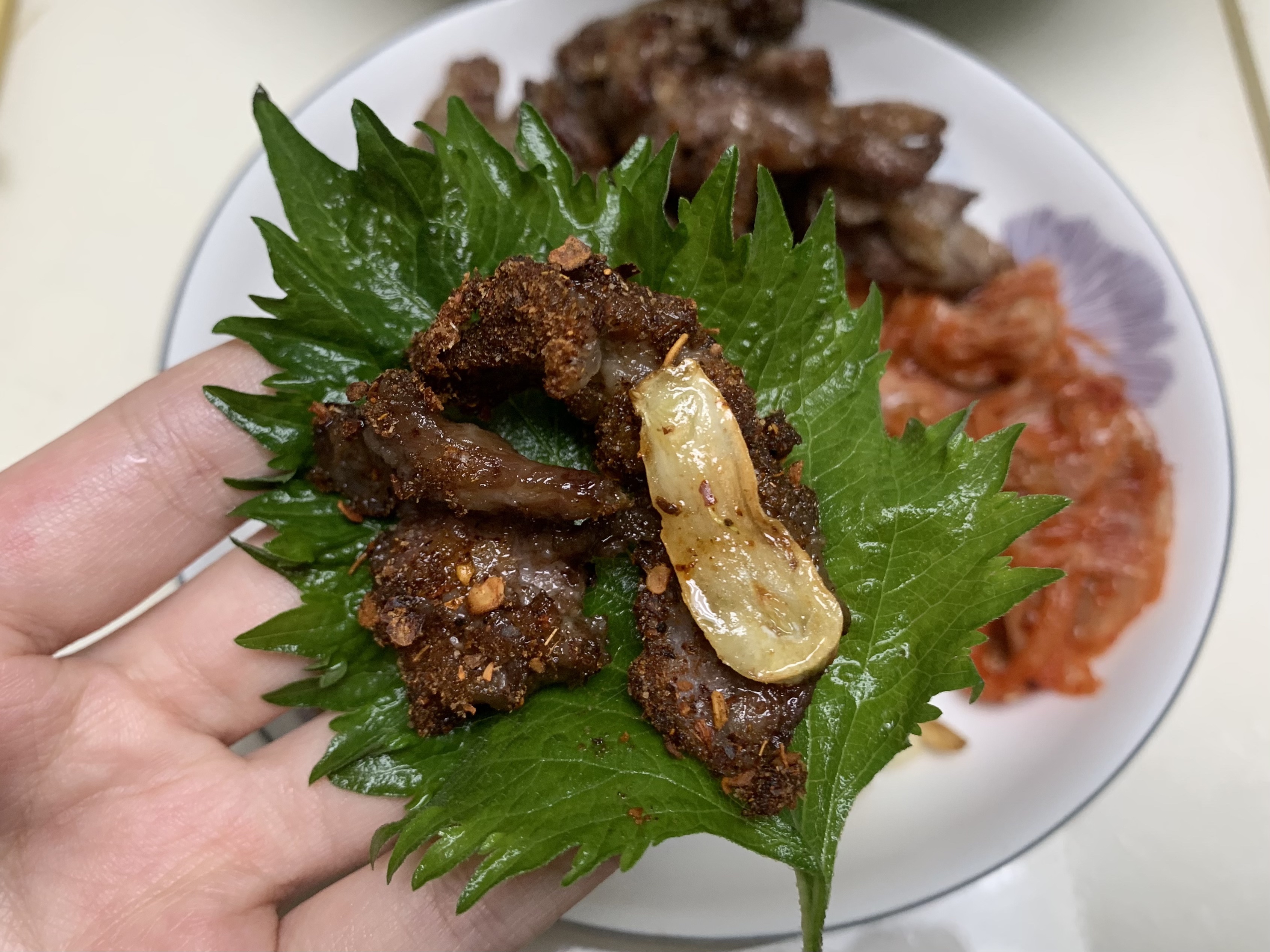 苏子叶/生菜包猪颈五花肉的做法