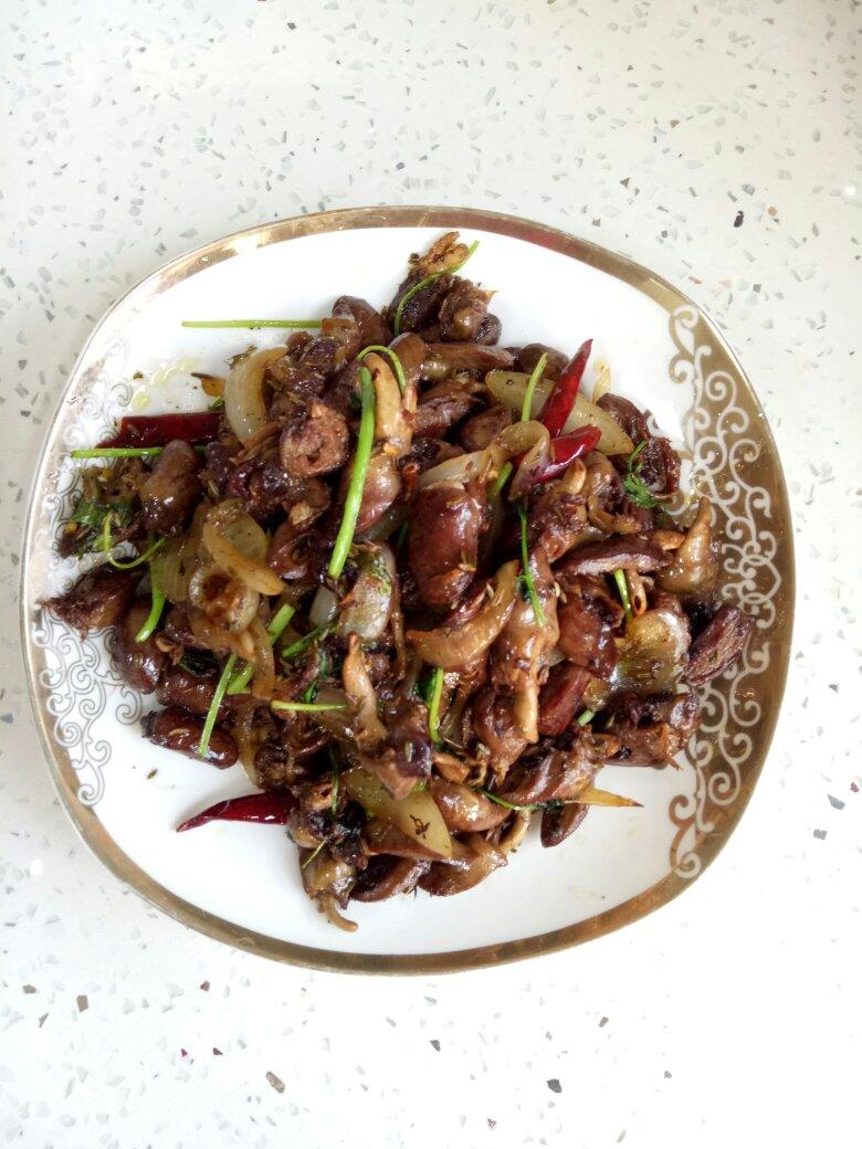 孜然圆葱炒鸡心