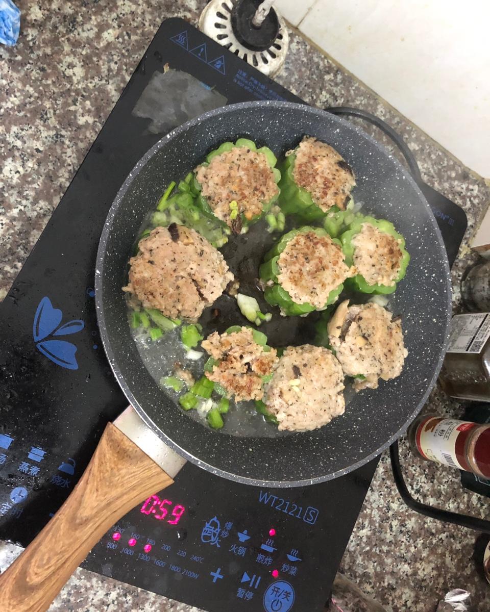 清淡下火【苦瓜酿肉】