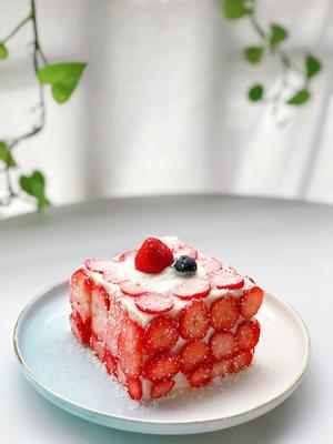 免烤箱❗高颜值🔥草莓酸奶伪蛋糕～低卡美味的做法 步骤5