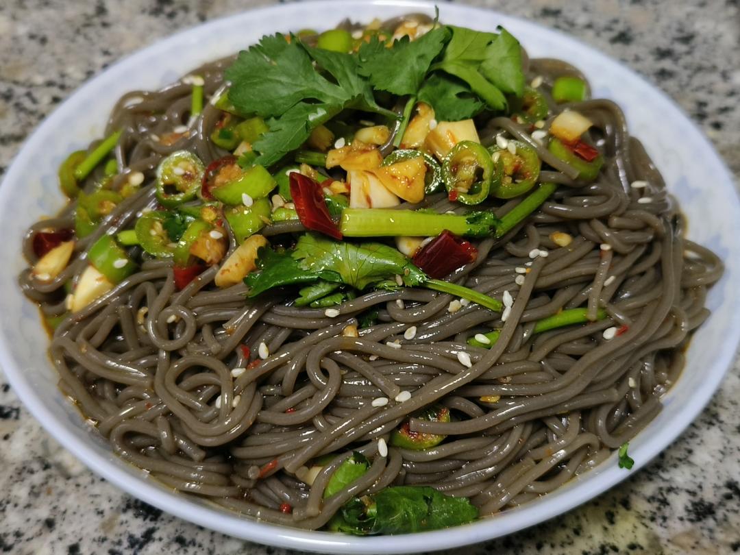 凉拌蕨根粉