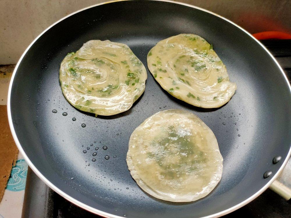饺子皮葱油饼