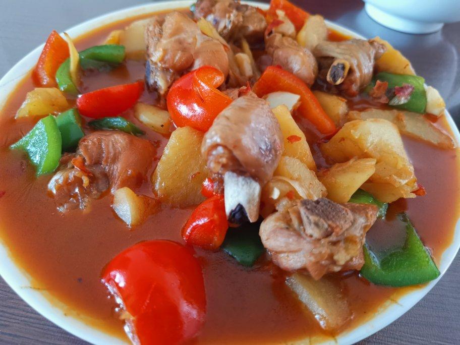 家常大盘鸡加手擀宽面
