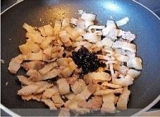 香干回锅肉的做法 步骤6