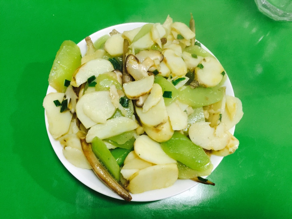 青椒慈菇炒肉片