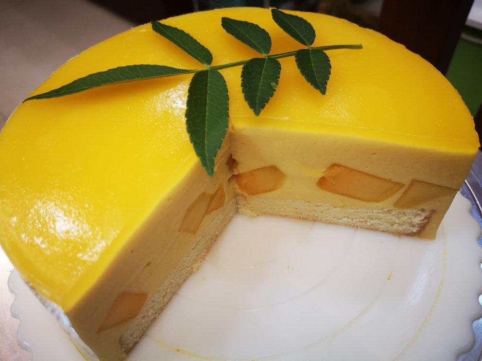 芒果慕斯蛋糕（戚风蛋糕底）