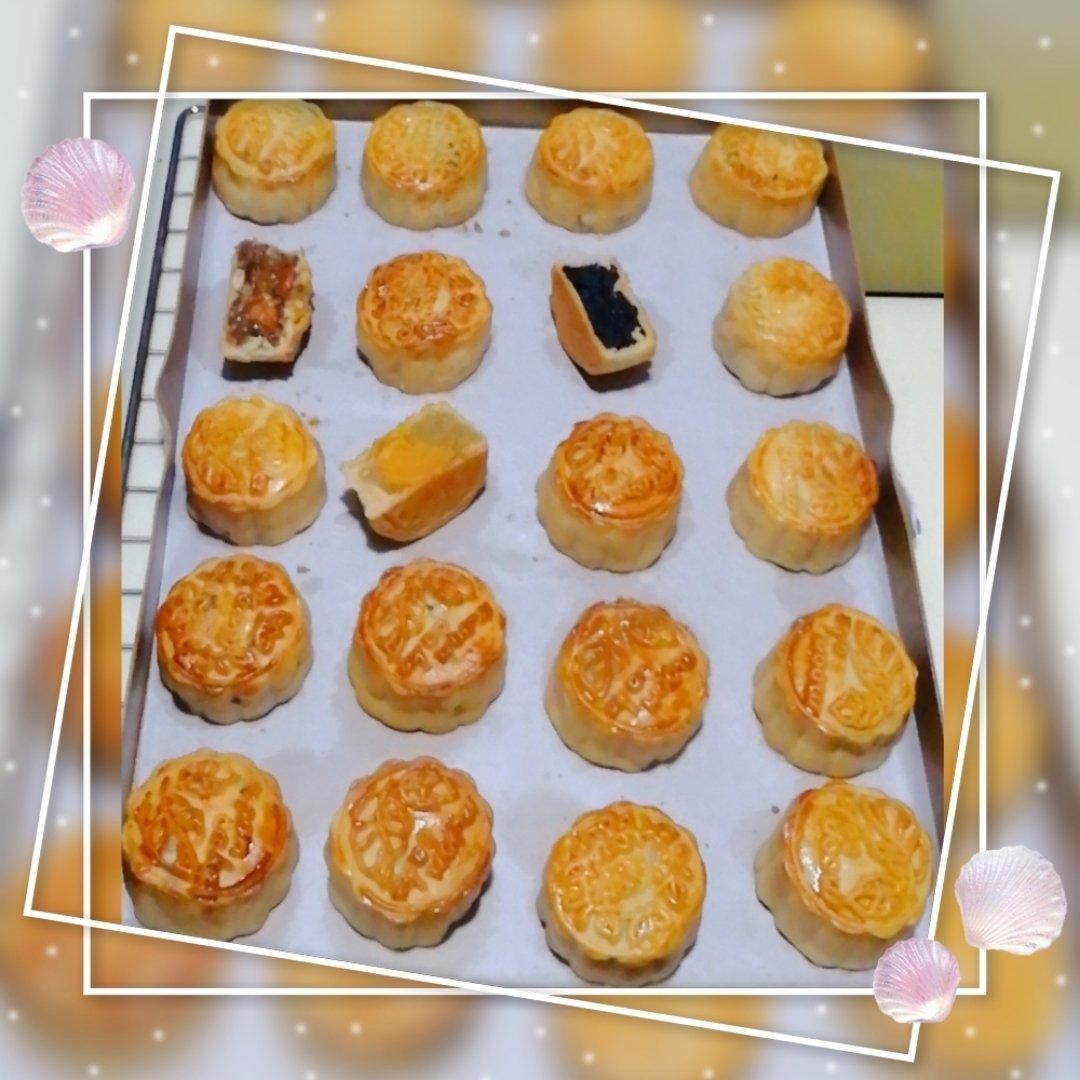 广式月饼—蛋黄莲蓉月饼