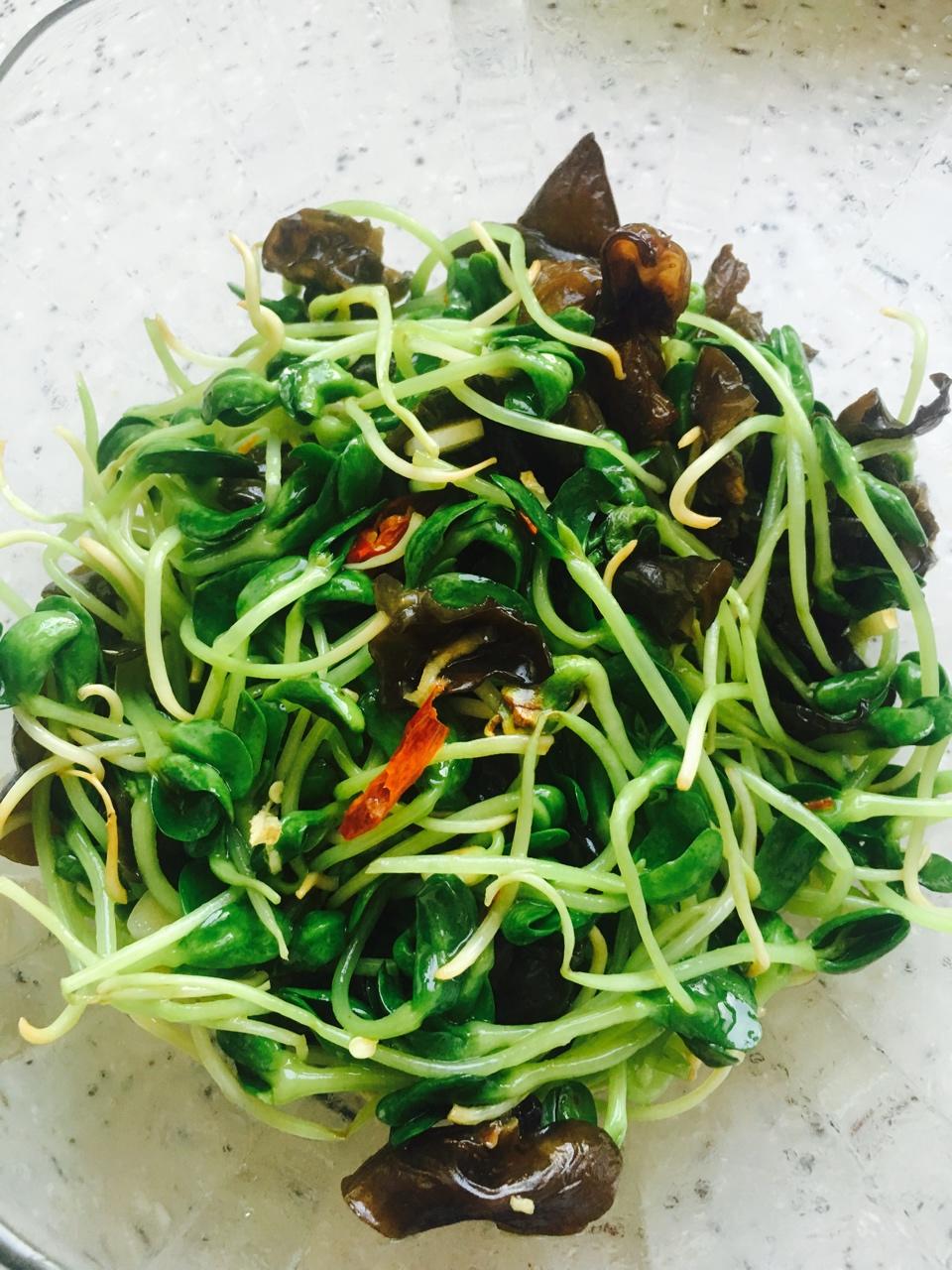 木耳拌青豆芽