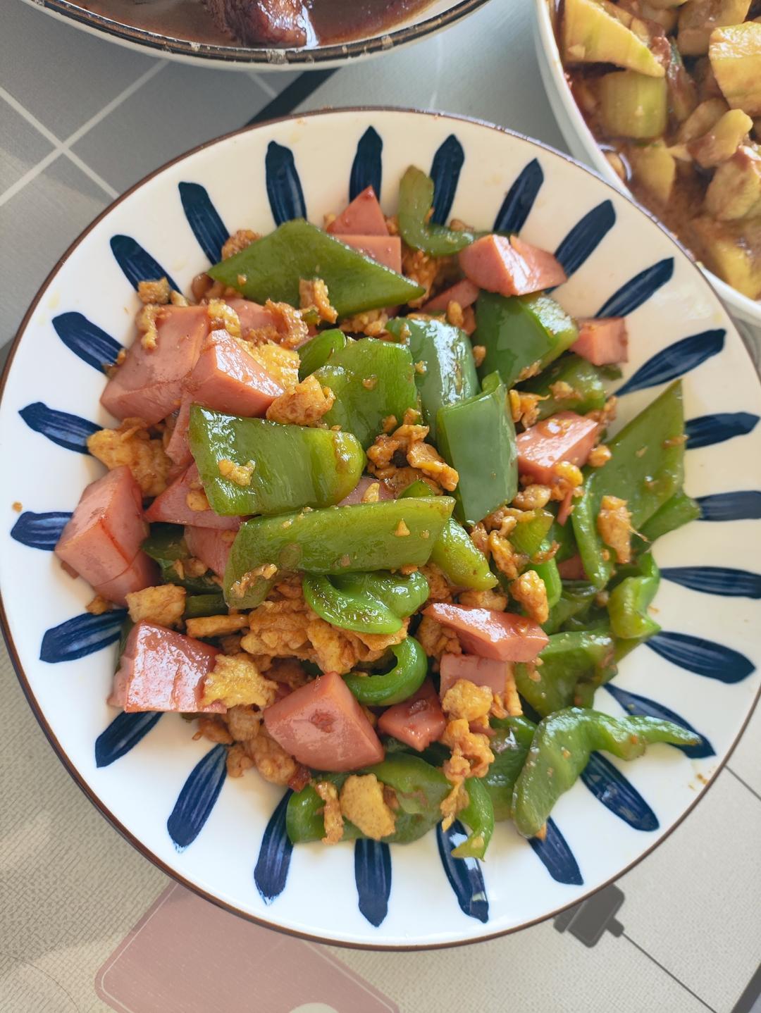 青椒火腿炒鸡蛋