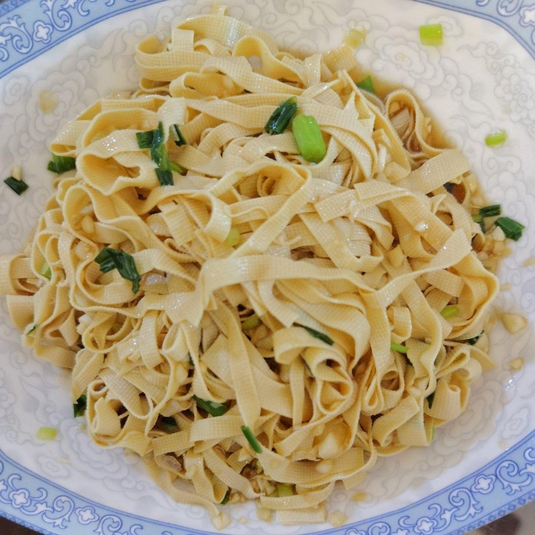 凉拌千张豆腐丝