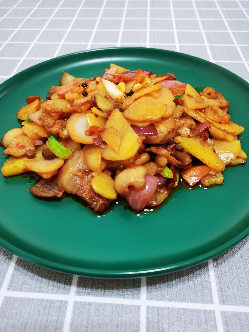 土豆片回锅肉
