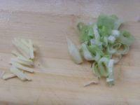 黄花菜炒鸡肉的做法 步骤8